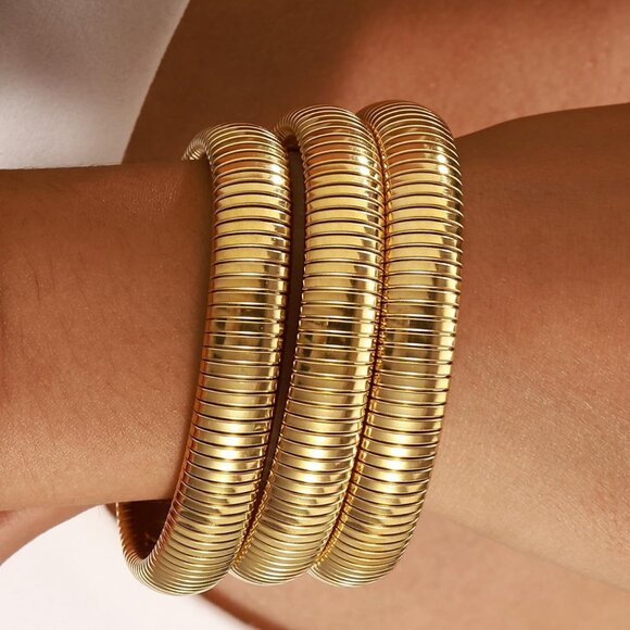 Set of 3 Gold Bangles for Women - 24K Gold Plated Stretch & Chunky Bracelets - Picture 2 of 5